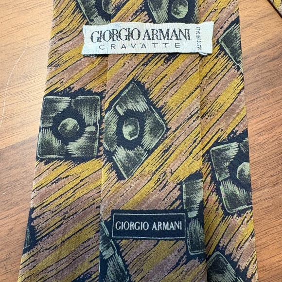 Vintage Georgio Armani 100% silk tie - Picture 2 of 5